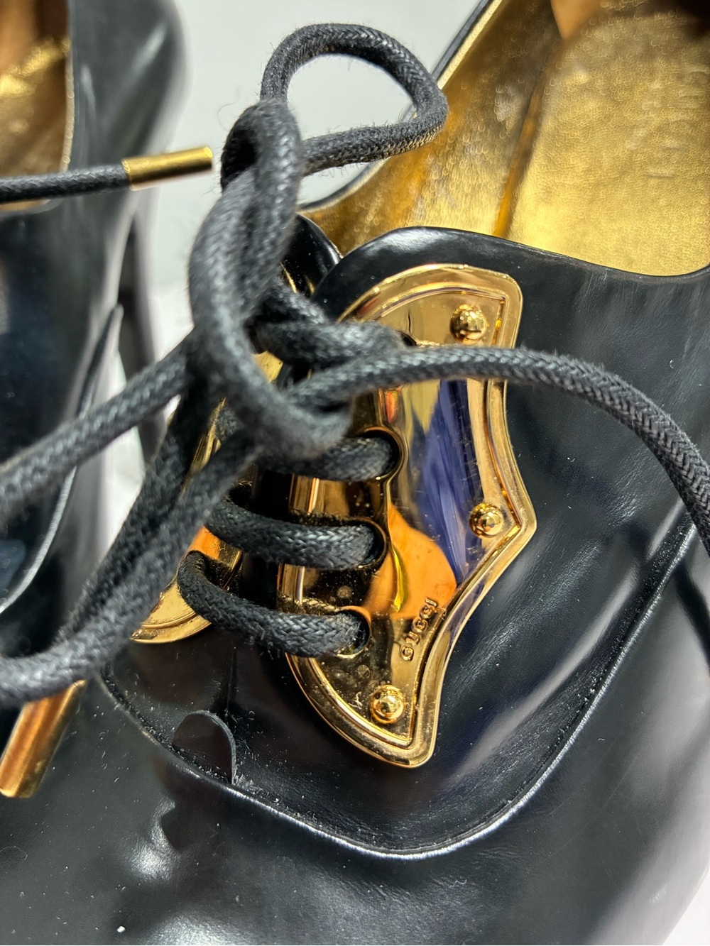 Gucci black leather lace-up platform heels - Picture 7 of 9